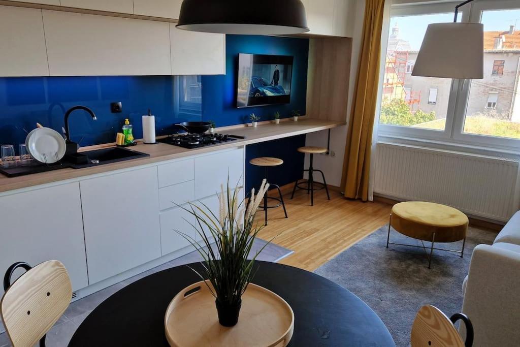 Midnight Blue Oasis - Center, Free Parking Apartment Zagreb Exterior photo