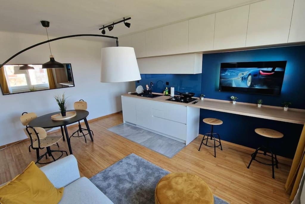 Midnight Blue Oasis - Center, Free Parking Apartment Zagreb Exterior photo
